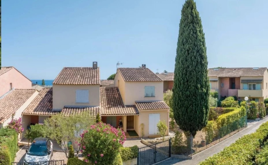 Modern new-build homes with manicured gardens in the south of France