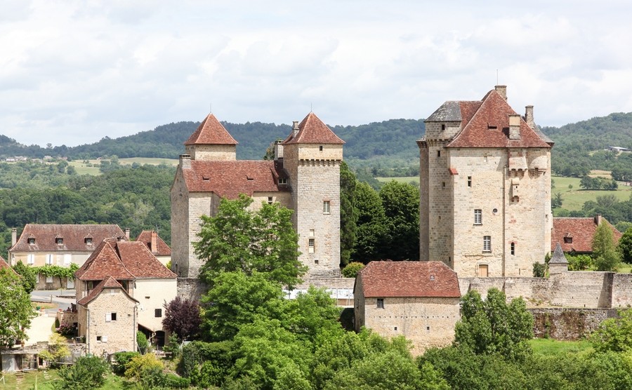 The village and castle of Curemonte.